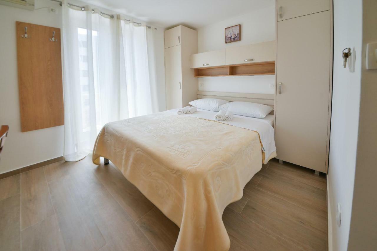 Apartmani Ljubo Rafailovic 2 Rafailovici Bagian luar foto