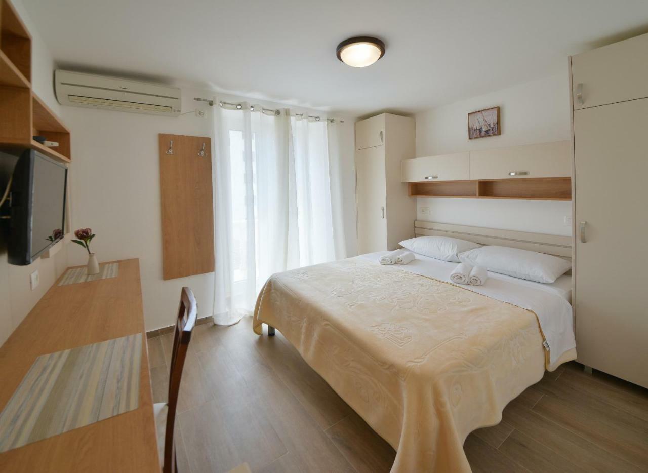 Apartmani Ljubo Rafailovic 2 Rafailovici Bagian luar foto